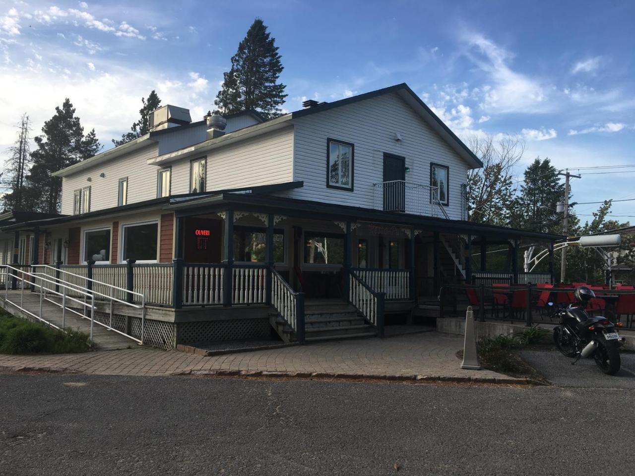 Auberge Valcartier Saint-Gabriel-De-Valcartier Εξωτερικό φωτογραφία